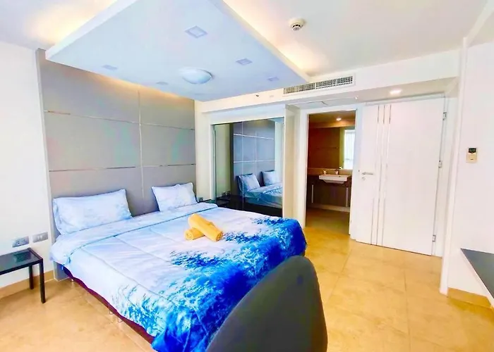 Centara Avenue Residence